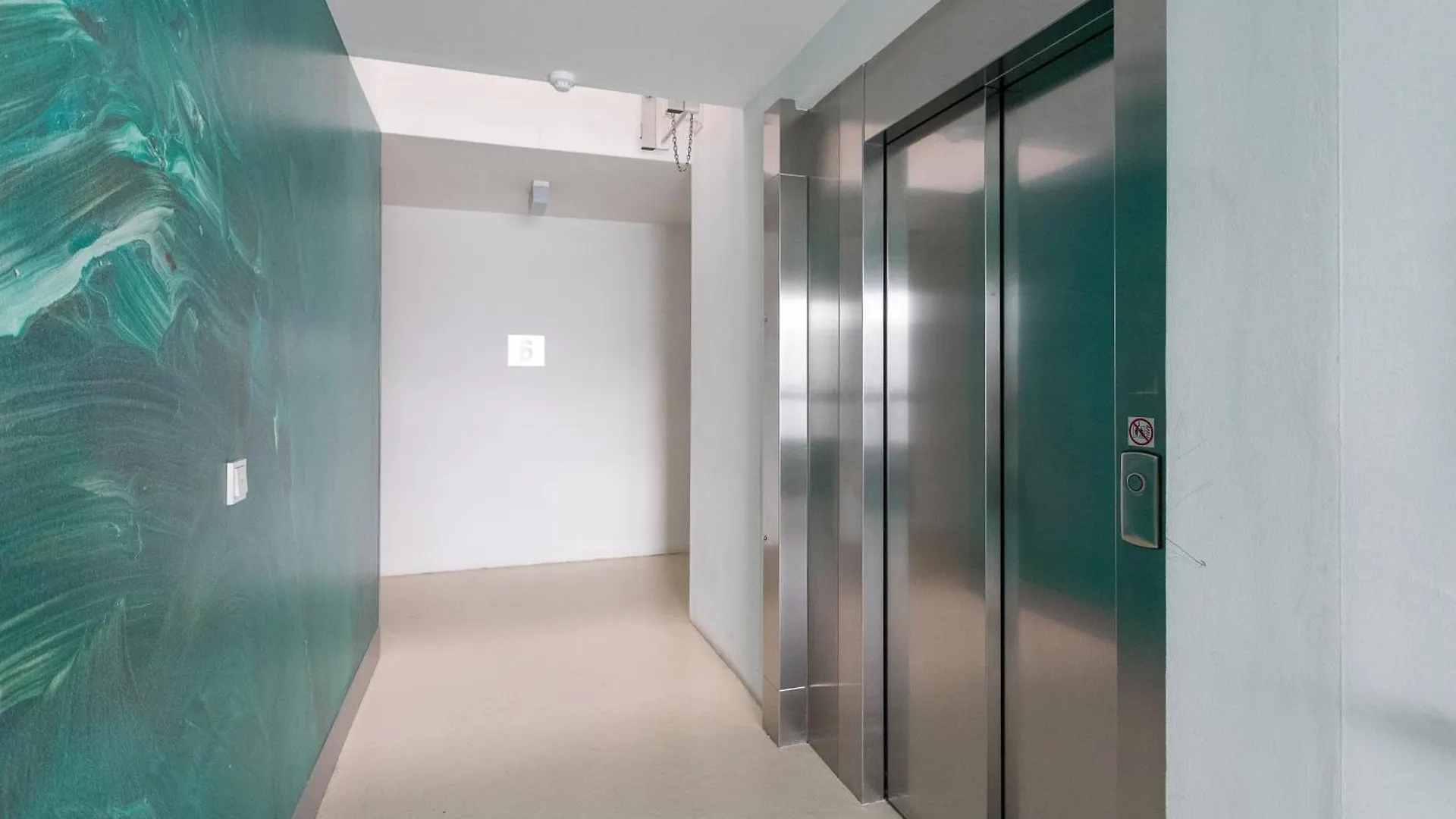 Private Room With Ac- Microwave, Personal Fridge & Metro Access - 7 Min To Center Vienna