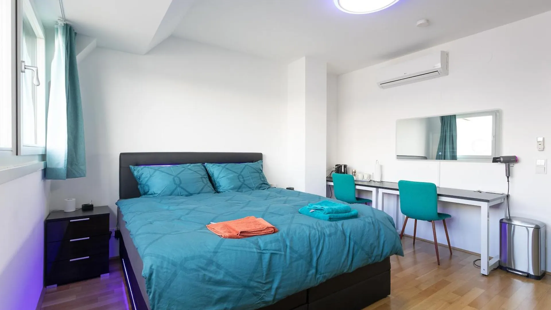 Private Room With Ac- Microwave, Personal Fridge & Metro Access - 7 Min To Center Vienna Homestay