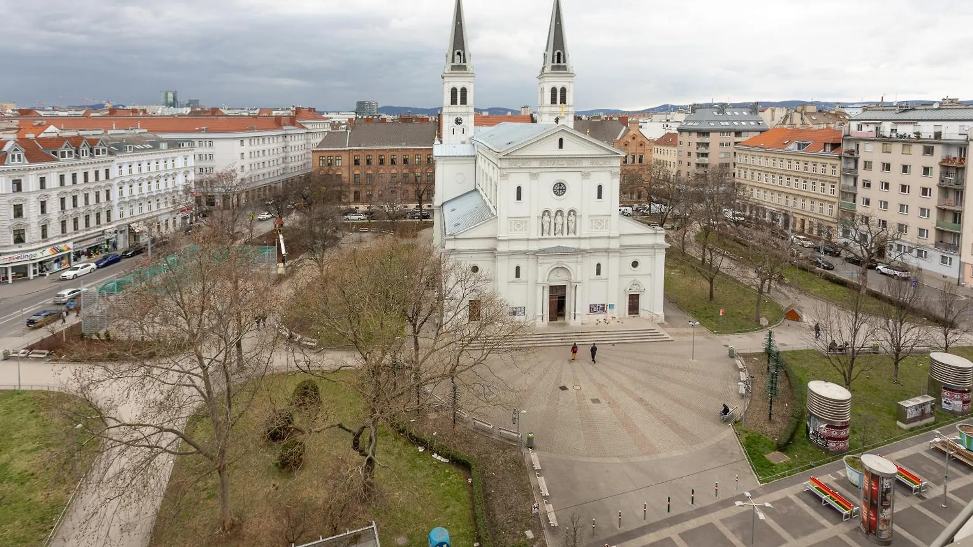 Private Room With Ac- Microwave, Personal Fridge & Metro Access - 7 Min To Center Vienna 0*,  Austria